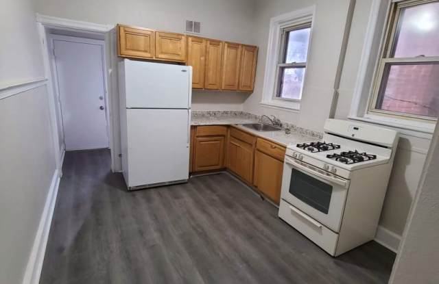 Large Upgraded Home! - Half off first months rent photos photos