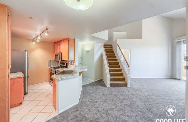 SD: 3BD/2BA Townhome in Scripps Ranch with Panoramic Views, Private Balcony & Community Pool photos photos