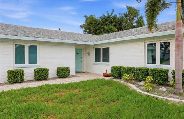 6309 FLAMINGO Drive Gallery 2