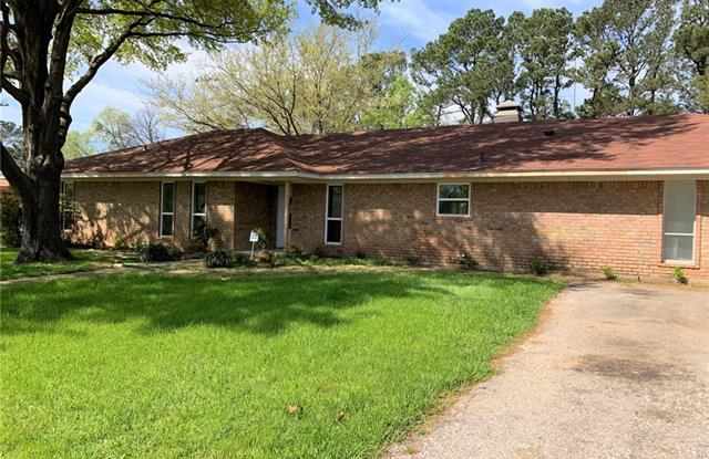 201 Edgewood Drive Gallery 2