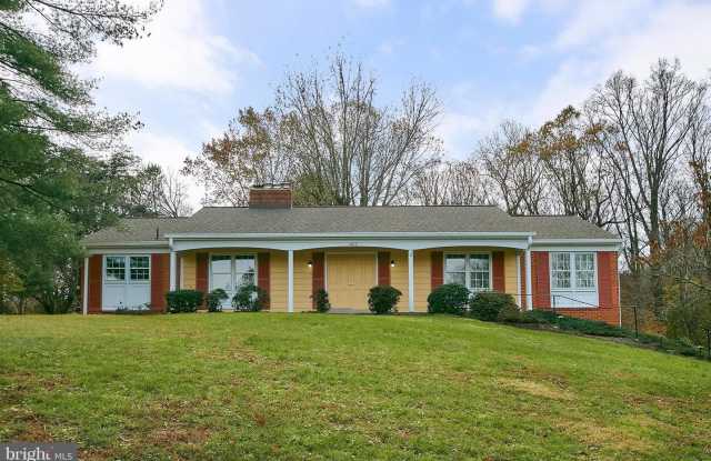 2623 LAKE RIDGE CT - 2623 Lake Ridge Court, Oakton, VA 22124