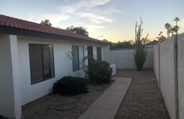 2824 E WALTANN Lane - 2824 East Waltann Lane, Phoenix, AZ 85032