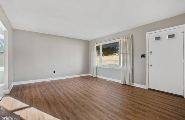 12316 FOUNTAIN Drive Gallery 4