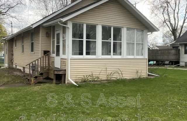 2327 South Pennsylvania Avenue - 2327 South Pennsylvania Avenue, Lansing, MI 48910