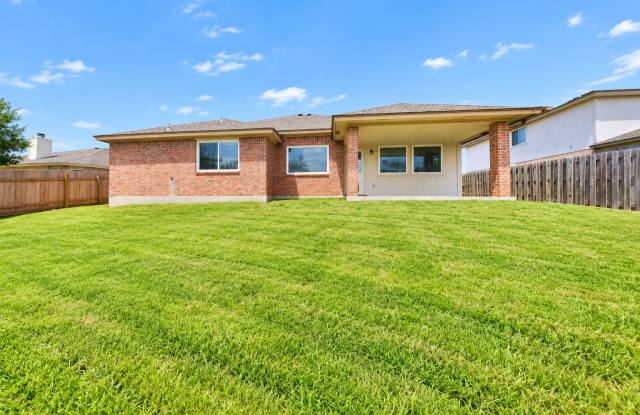 4814 Water Oak Dr Gallery 3