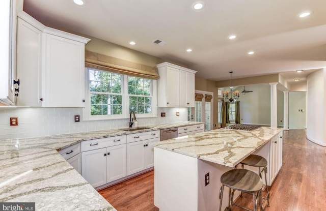 3402 FRANKLIN MANOR COURT Gallery 3