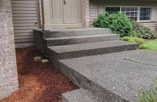 8814 146th Street Court East Gallery 2