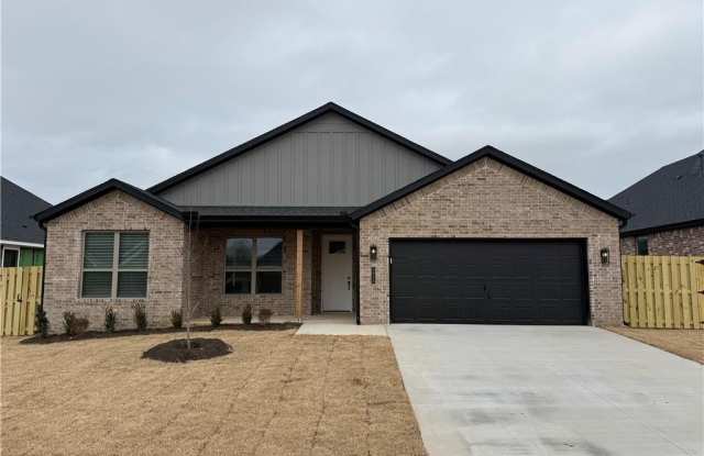 1900 Farmer  ST - 1900 Farmer Street, Benton County, AR 72751