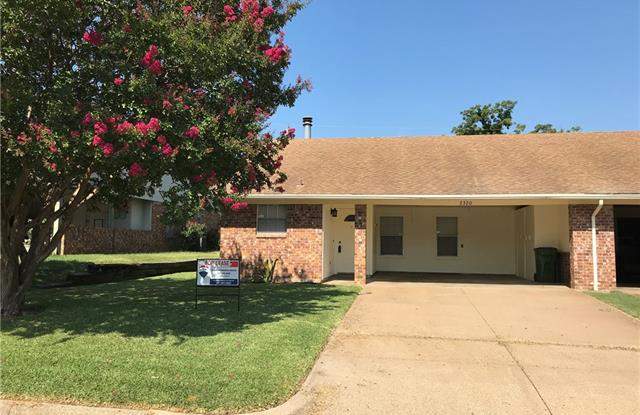 2320 Lindblad Court - 2320 Lindblad Court, Arlington, TX 76016