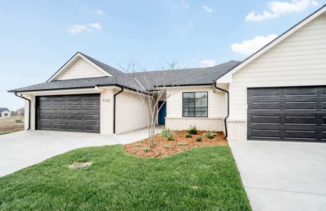 Beautiful 2BR/2BA Unit Available in Senior Living Community (55+) - 5138 North Villa Place, Bel Aire, KS 67226