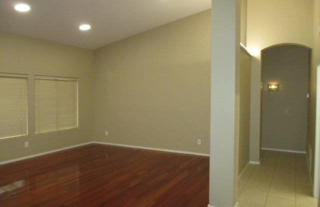 1601 West Gunstock Loop Gallery 3