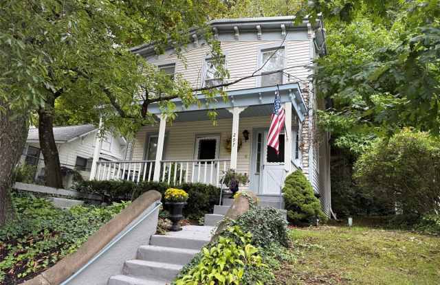 297 Main Street Gallery 1