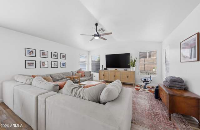 10414 W DALEY Lane Gallery 3