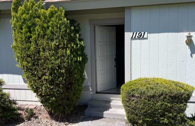 1191 Rayburn Drive - Located off Kings Row! photos photos