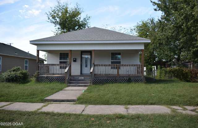 2128 S Moffet Avenue photos photos