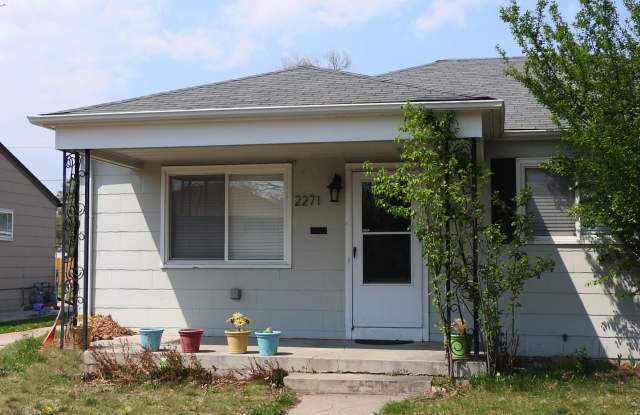 Spacious Backyard! - 2271 Newark Street, Aurora, CO 80010