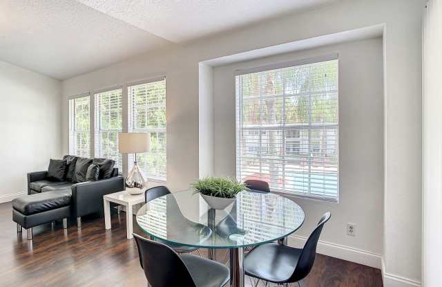11532 Westwood Boulevard Gallery 3