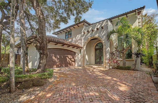 2561 Trapp Ave photos photos
