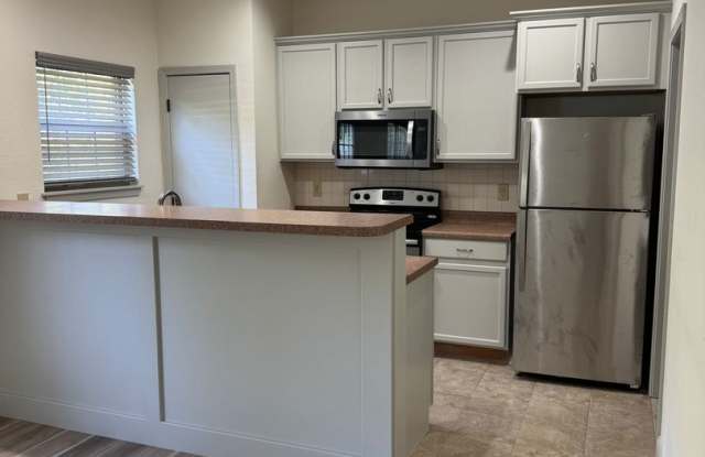 Totally Remodeled - 1605 Spiros Drive, Columbia, MO 65202