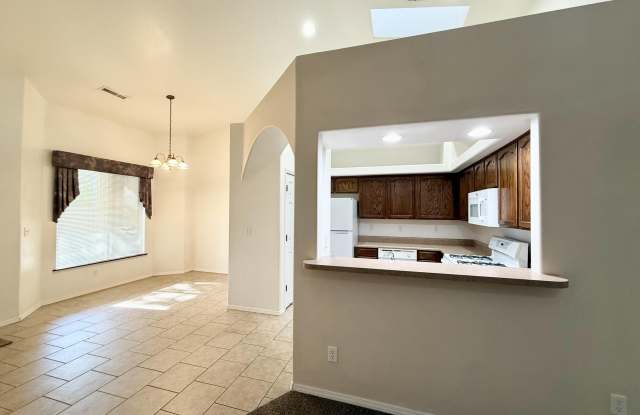 1460 Loren Drive Gallery 4