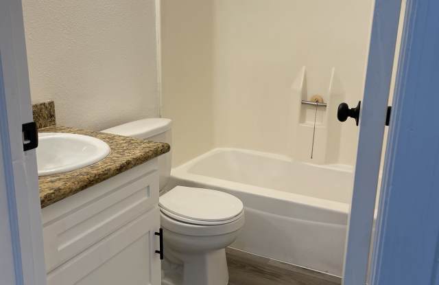 1121 Monroe St photos photos
