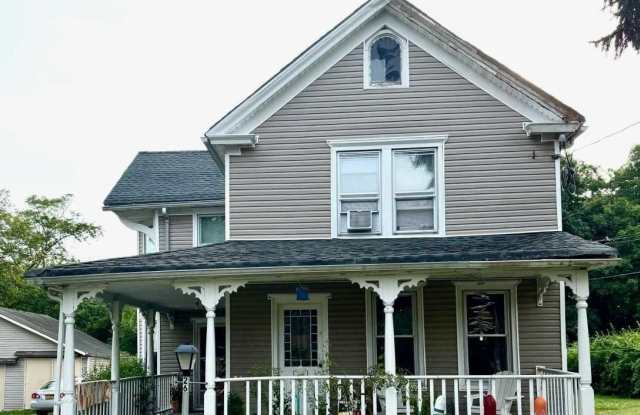 26 Rollstone Avenue - 26 Rollstone Avenue, West Sayville, NY 11796