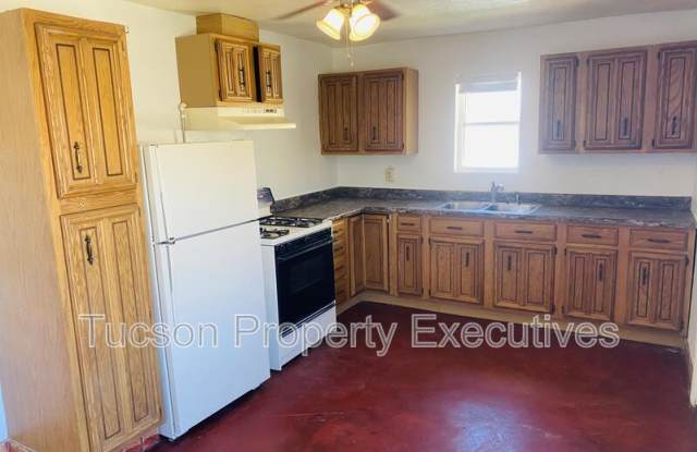 219 East Blacklidge Drive Gallery 2