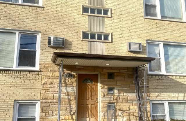 6631-35 W 23rd St - 6631 23rd St, Berwyn, IL 60402
