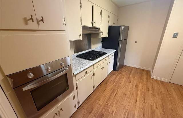 2308 Crestwood Circle Gallery 4