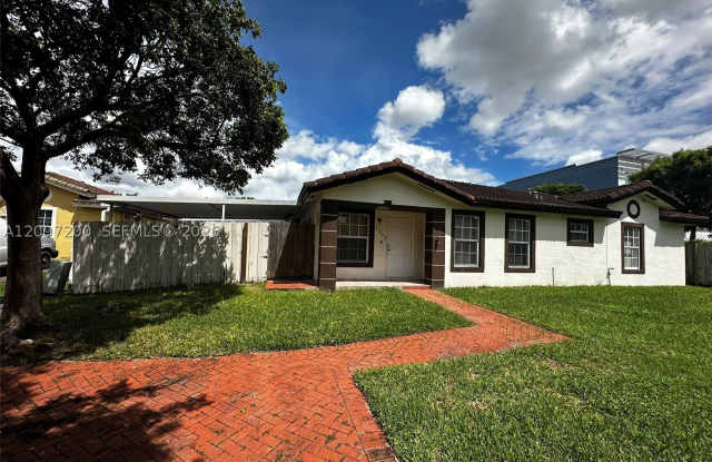 13803 SW 256th Ter Gallery 1