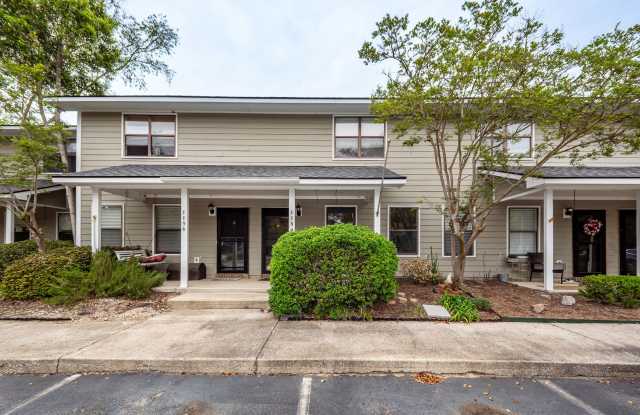 2 Bedroom, 1.5 Bathroom Townhome in Island Bluff - James Island photos photos