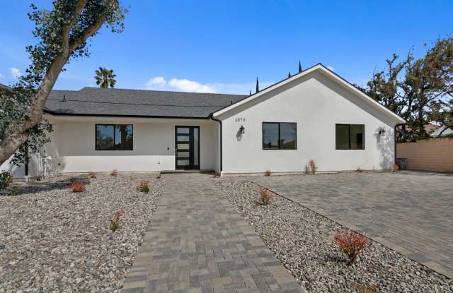 Modern 5-Bedroom 5 bath Home for Lease in Winnetka, CA photos photos