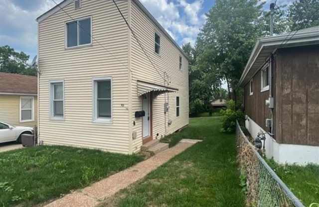 115 W Cartwright Avenue - 115 West Cartwright Avenue, Lemay, MO 63125