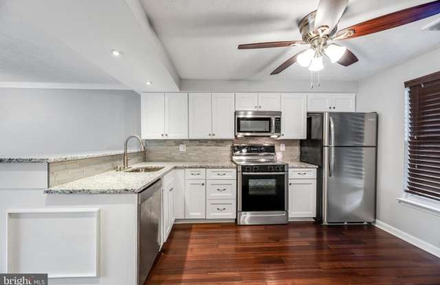 1592 LODGE POLE CT photos photos