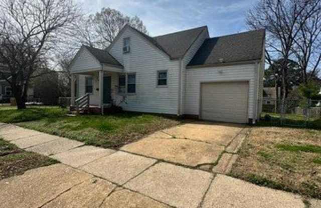 3735 Lenoir Circle photos photos