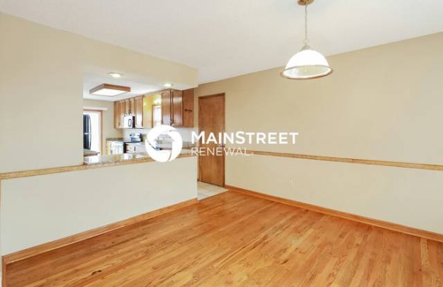 8035 North Brooklyn Avenue Gallery 4