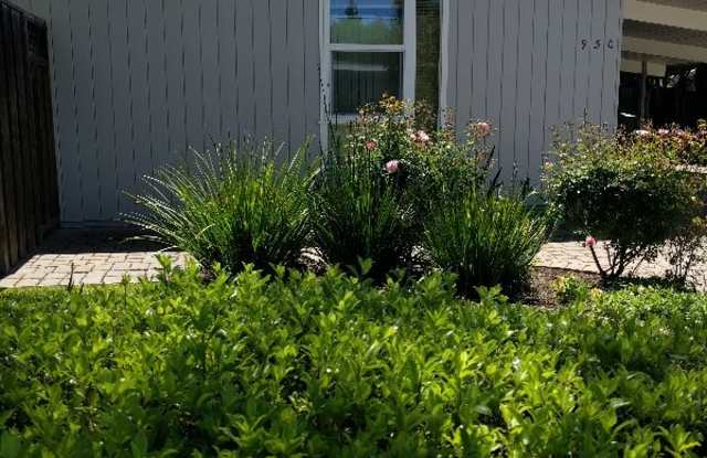 950 Van Auken Circle Gallery 2