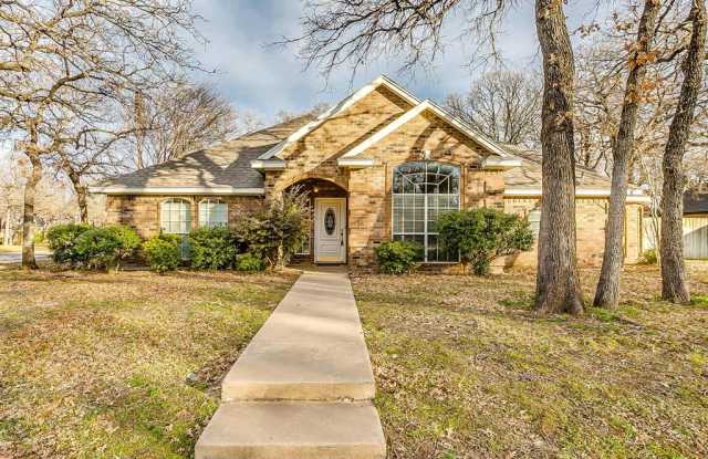 901 Evandale Road - 901 Evandale Road, Burleson, TX 76028