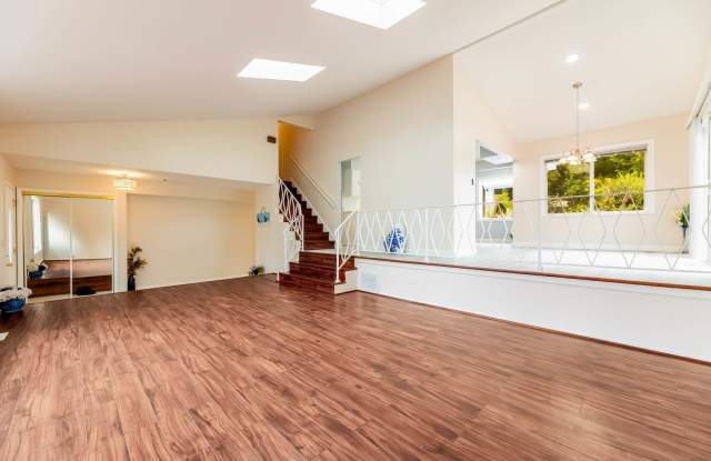 409 Hillcrest Lane Gallery 4