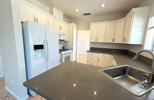 GORGEOUS 3BED/2.5BATH SINGLE FAMILY HOME photos photos