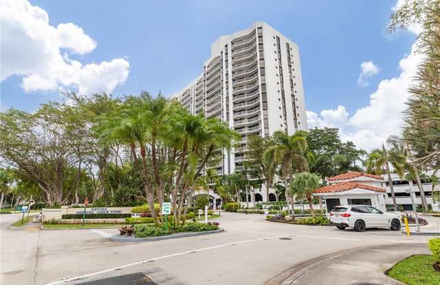 3640 Yacht Club Dr - 3640 Yacht Club Drive, Aventura, FL 33180
