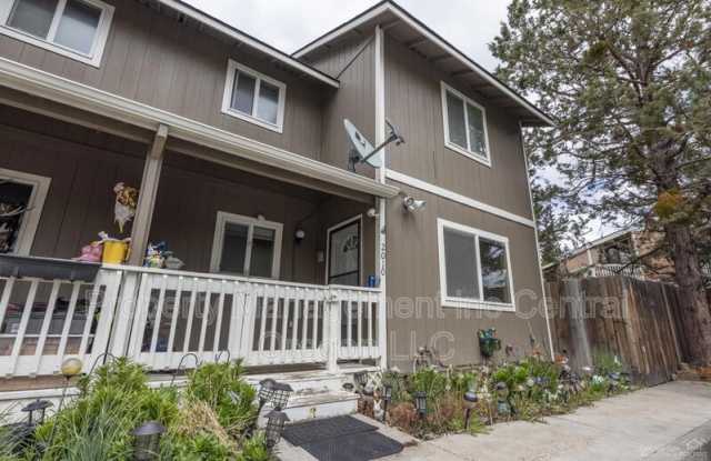 2010 NE Full Moon Dr photos photos