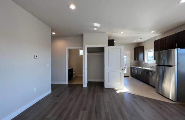 3049 Smith Ln Gallery 4