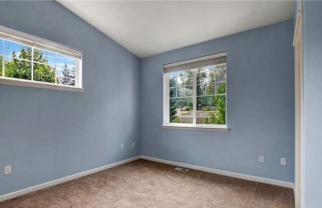 Bellevue Townhouse!!! Water/Sewer included! photos photos Bellevue Townhouse!!! Water/Sewer included! photos photos