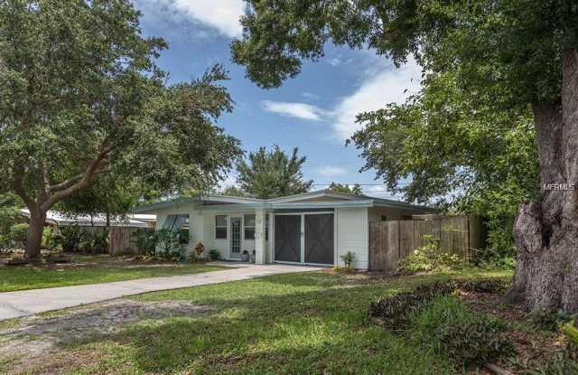 7425 10TH AVENUE N - 7425 10th Avenue North, St. Petersburg, FL 33710