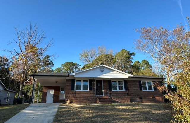 3 Bedroom, 1.5 Bath off Andrews Rd. Gallery 1