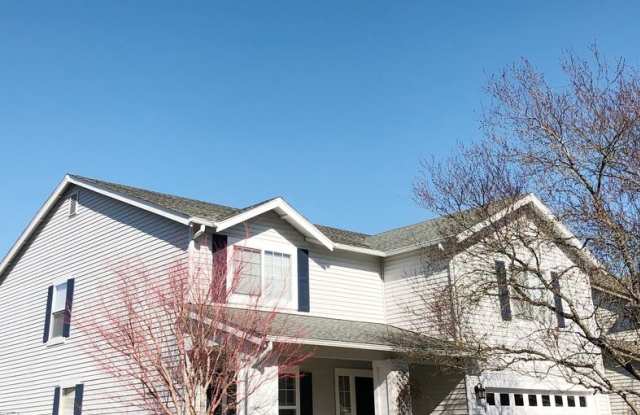 4909 140th ST SE - 4909 140th Street Southeast, Silver Firs, WA 98296