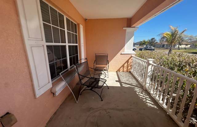 3/2  Pool home Gallery 2
