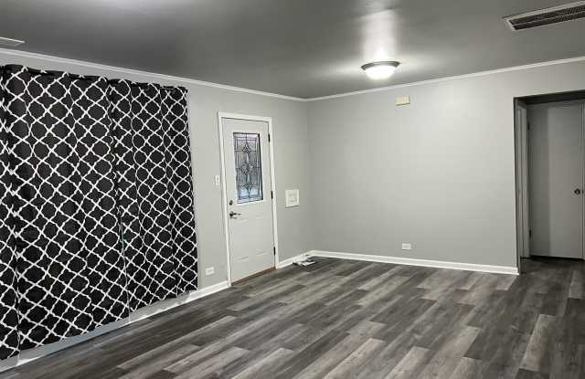 2534 Spruce Road Gallery 3