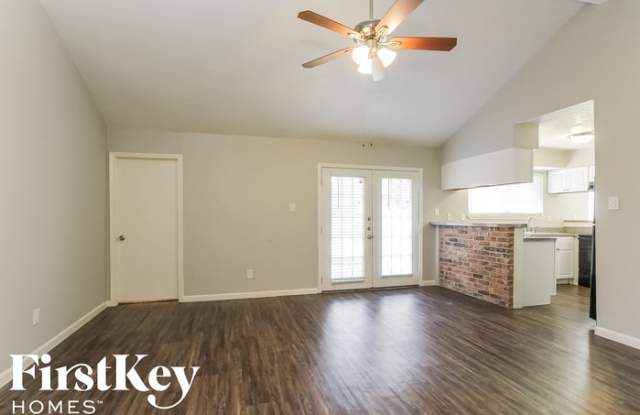 905 Sunnybrook Lane Gallery 2